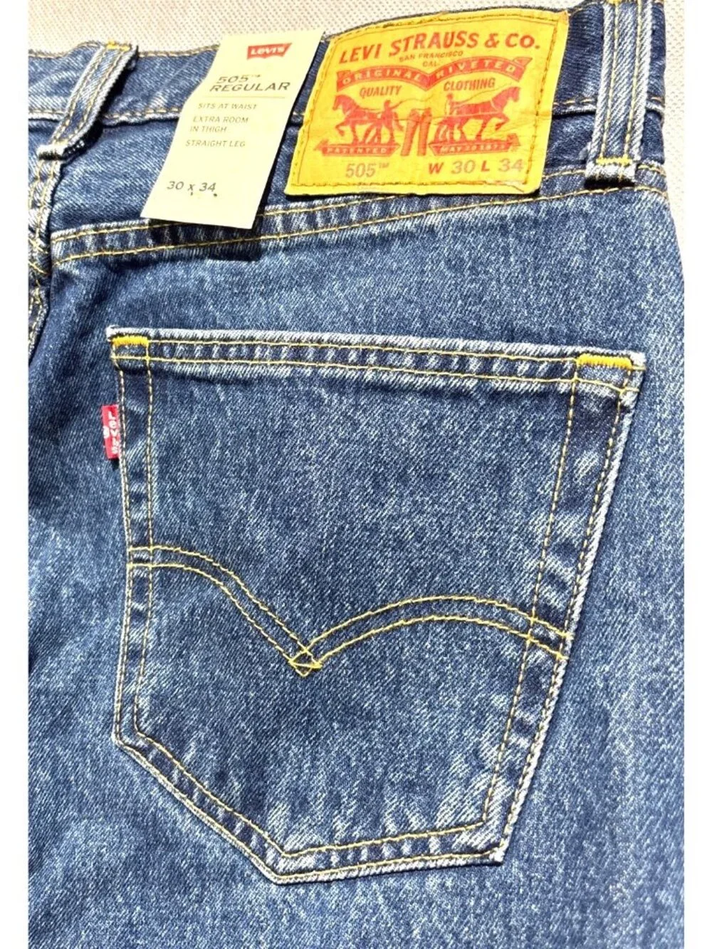 Levis 505 Regular Fit Mens Jeans Size 30x34 Medium Wash Cotton Denim With Tags